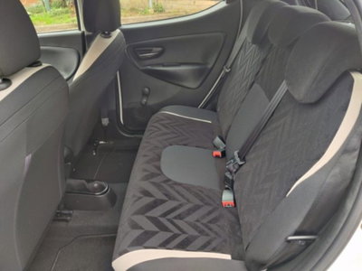 Lancia Ypsilon 1.2 69 CV 5 porte GPL Ecochic Gold (15)