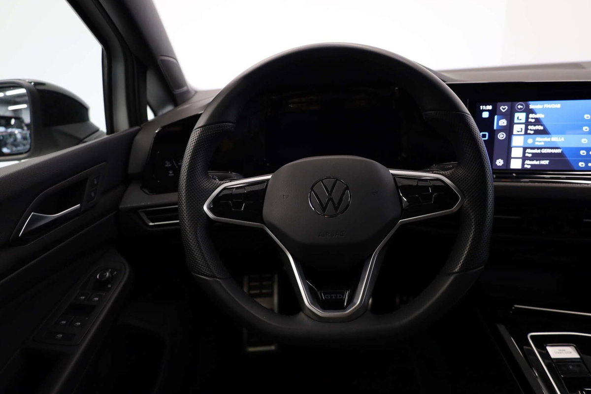 Volkswagen Golf 2.0 TDI GTD DSG (8)
