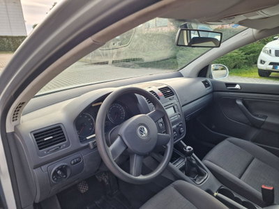Volkswagen Golf 1.6 16V FSI 5p. Sportline (10)