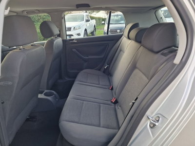 Volkswagen Golf 1.6 16V FSI 5p. Sportline (15)