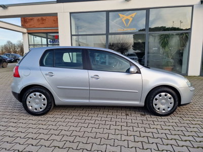 Volkswagen Golf 1.6 16V FSI 5p. Sportline (4)