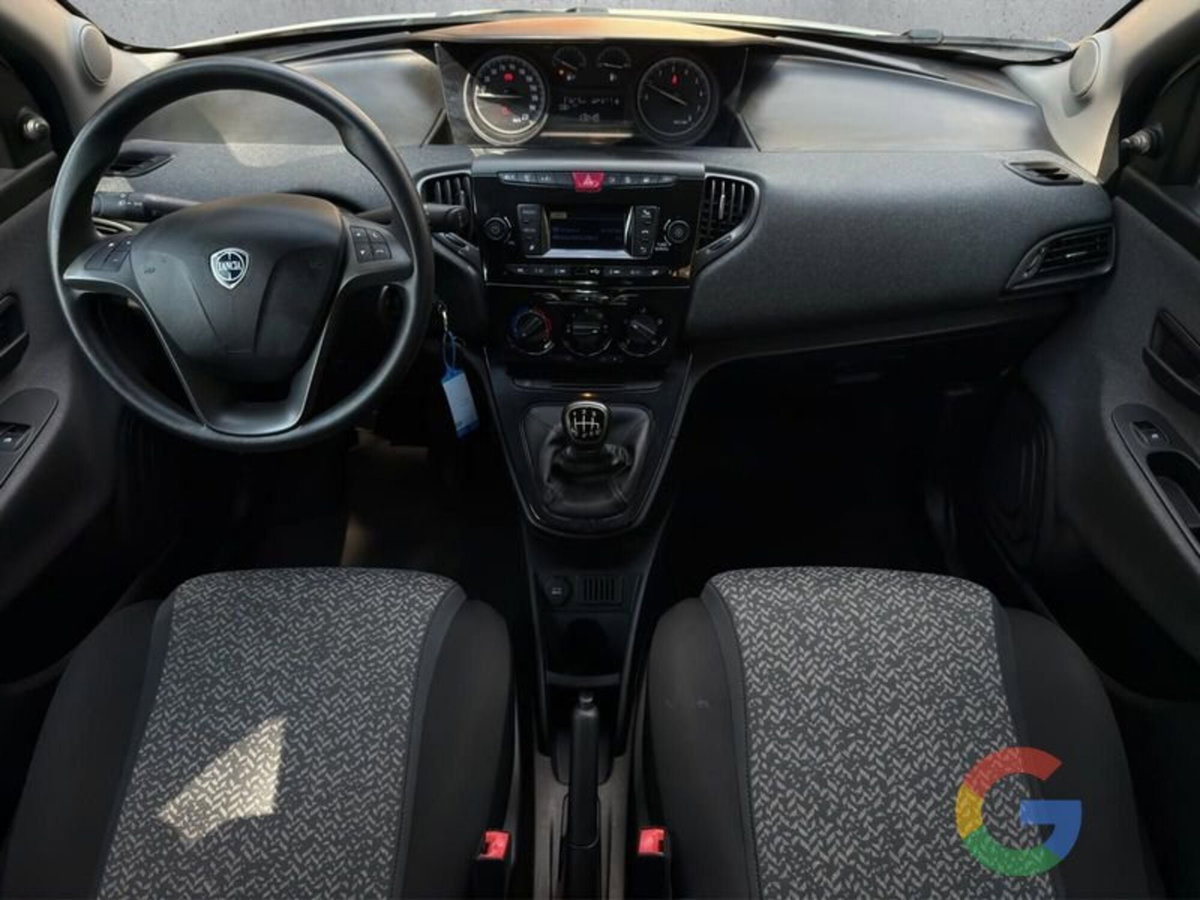 Lancia Ypsilon 1.0 FireFly 5 porte S&S Hybrid Ecochic A. Ferretti (8)