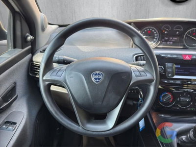 Lancia Ypsilon 1.0 FireFly 5 porte S&S Hybrid Ecochic A. Ferretti (9)