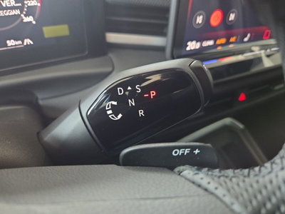 Volkswagen T-Roc 1.5 etsi R-Line 150cv dsg (11)
