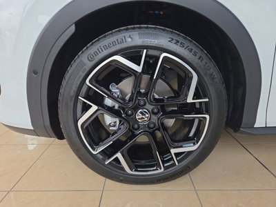 Volkswagen T-Roc 1.5 etsi R-Line 150cv dsg (7)