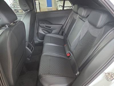 Volkswagen T-Roc 1.5 etsi R-Line 150cv dsg (9)