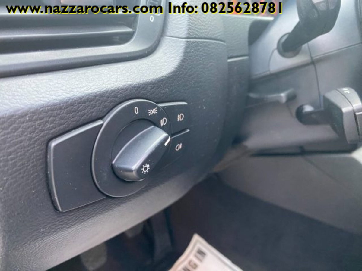 BMW X1 sDrive18d (13)