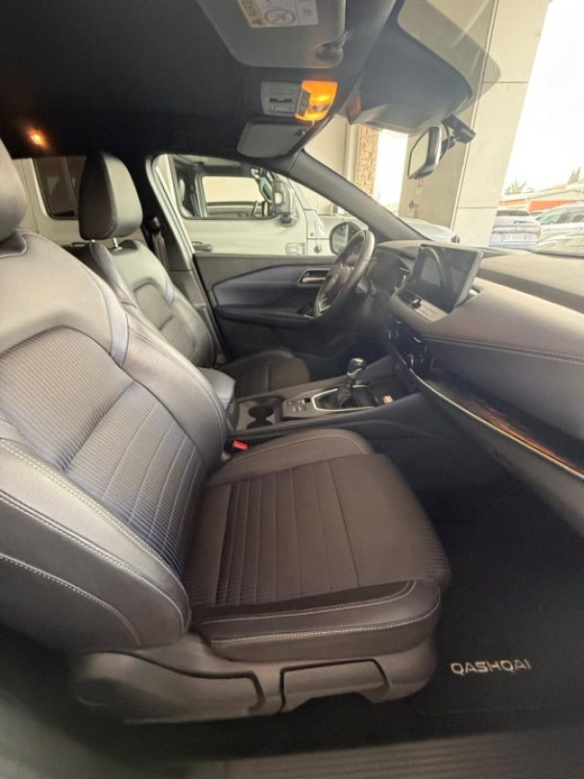 Nissan Qashqai 1.3 mhev Tekna 2wd 140cv (9)