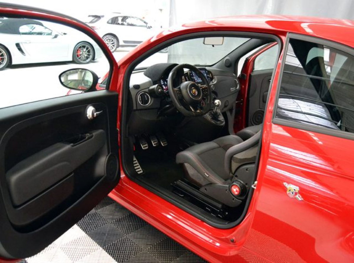 Abarth 695 695 1.4 Turbo T-Jet Rivale (2)