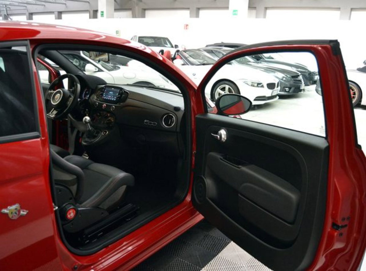 Abarth 695 695 1.4 Turbo T-Jet Rivale (3)