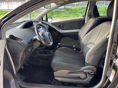 Toyota Yaris 1.0 3 porte (17)