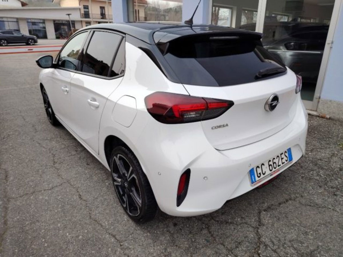 Opel Corsa 1.2 100 CV GS Line (2)