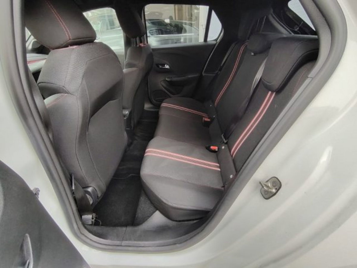 Opel Corsa 1.2 100 CV GS Line (5)