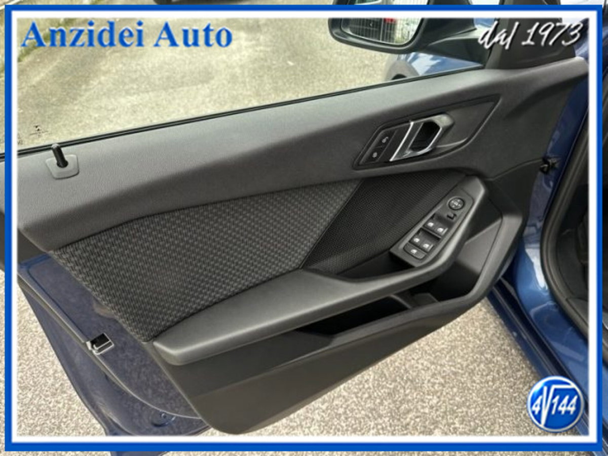 BMW Serie 1 116d 2.0 116CV cat 5 porte Attiva DPF (17)