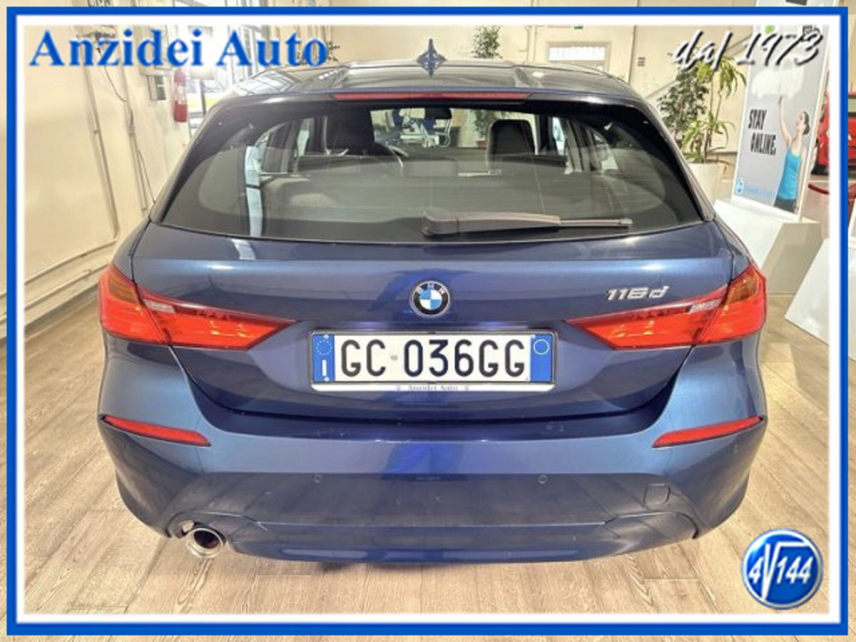 BMW Serie 1 116d 2.0 116CV cat 5 porte Attiva DPF (5)