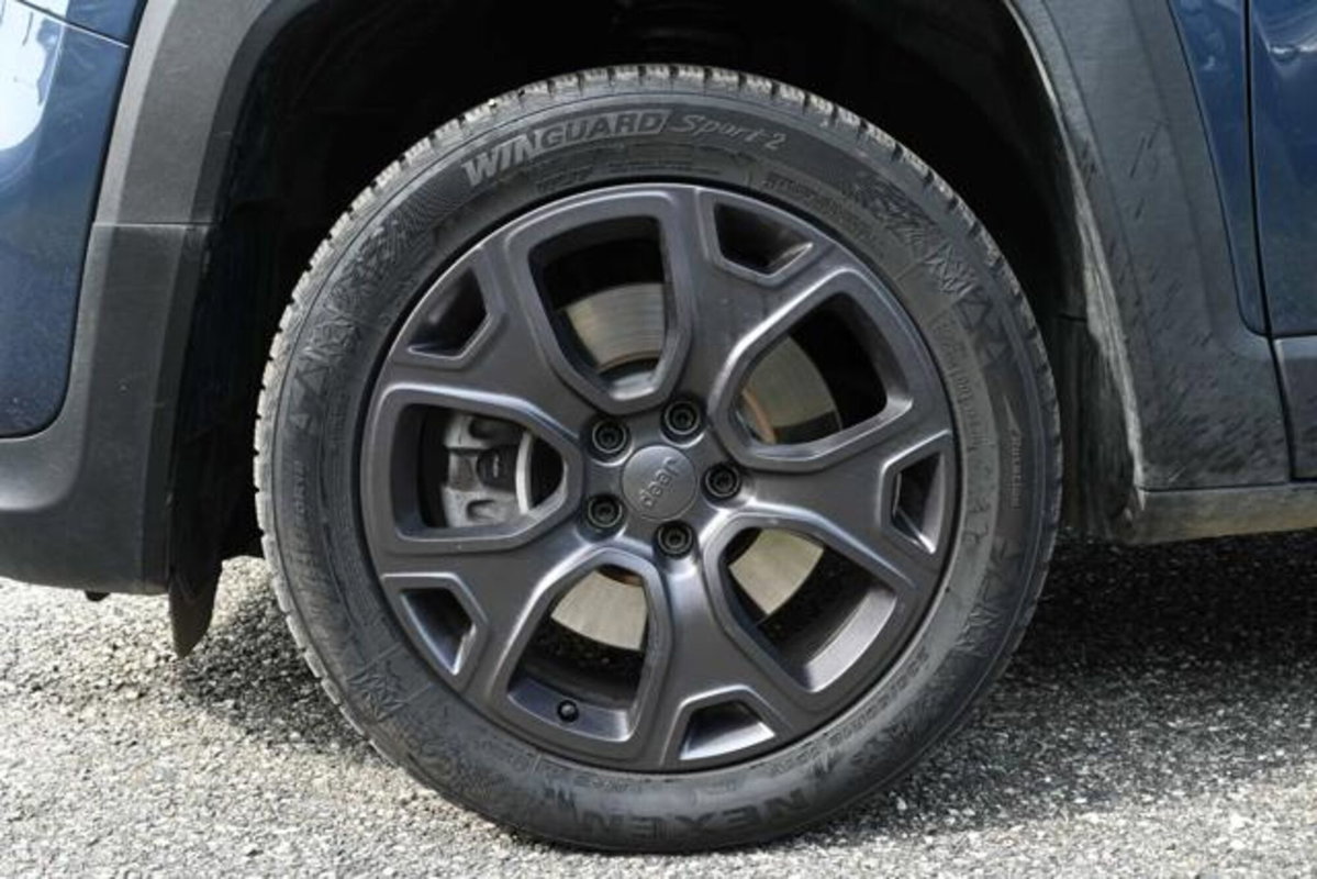 Jeep Renegade 1.3 T4 190CV PHEV 4xe AT6 80th Anniversary (10)