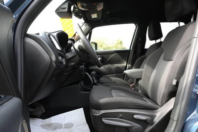 Jeep Renegade 1.3 T4 190CV PHEV 4xe AT6 80th Anniversary (13)