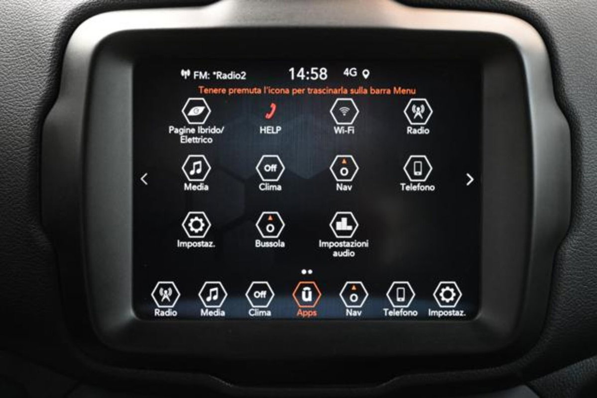 Jeep Renegade 1.3 T4 190CV PHEV 4xe AT6 80th Anniversary (18)