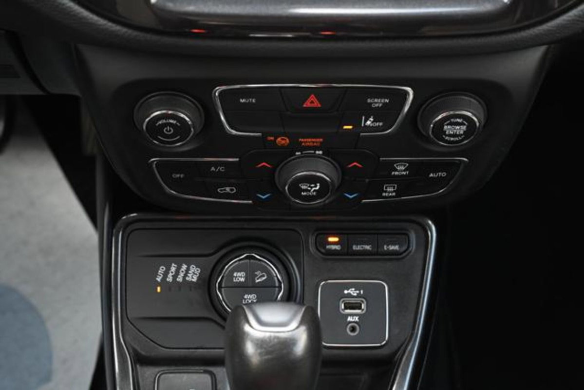 Jeep Compass 1.3 T4 190CV PHEV AT6 4xe Limited (19)