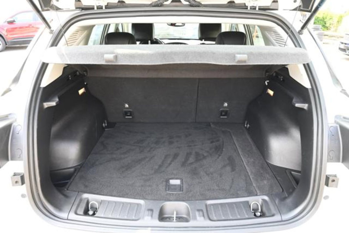 Jeep Compass 1.3 T4 190CV PHEV AT6 4xe Limited (9)