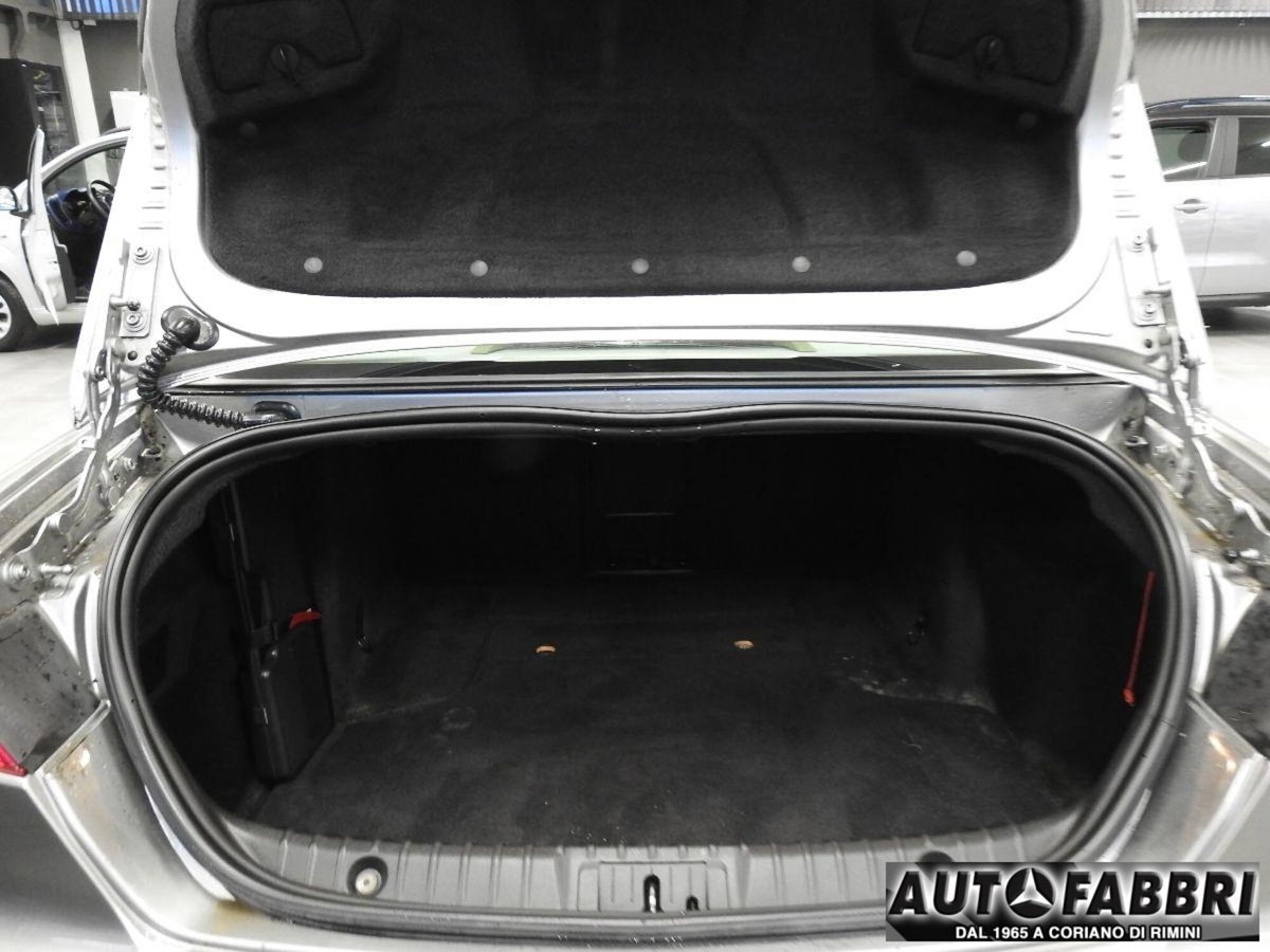 Alfa Romeo 159 1.9 JTS 16V Distinctive (14)