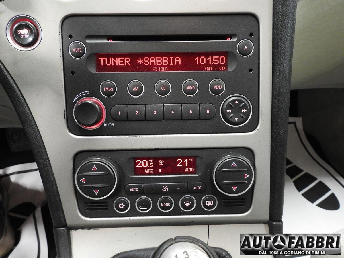 Alfa Romeo 159 1.9 JTS 16V Distinctive (18)