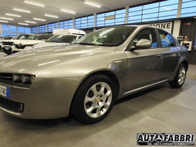 Alfa Romeo 159 1.9 JTS 16V Distinctive (8)