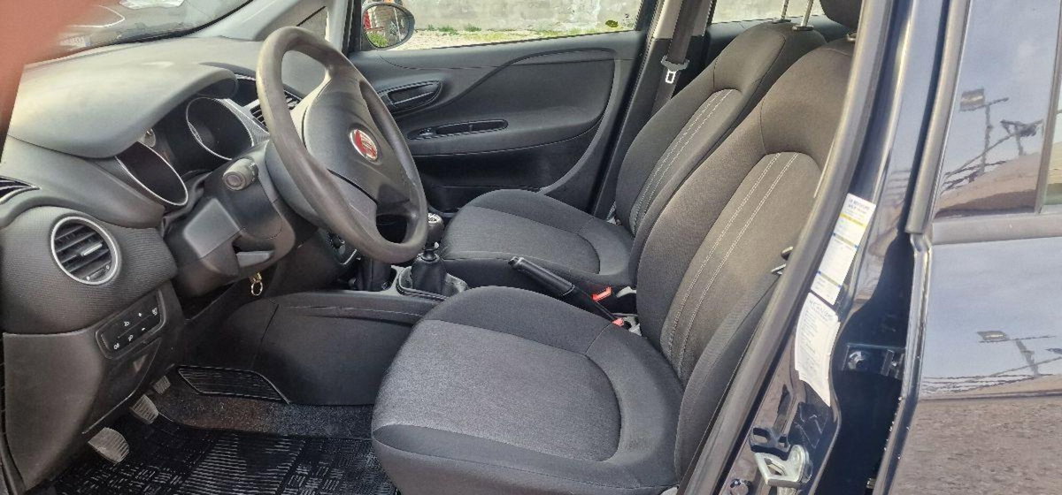 Fiat Punto 1.4 8V 5 porte Easypower Street (11)