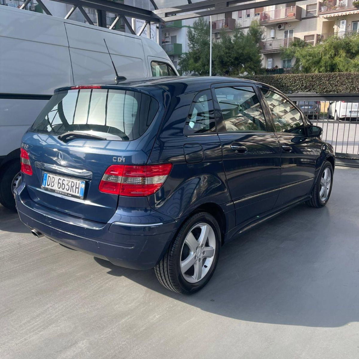 Mercedes-Benz Classe B 180 CDI Sport (4)