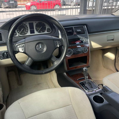 Mercedes-Benz Classe B 180 CDI Sport (7)