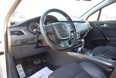 Peugeot 508 SW BlueHDi 180 EAT6 S&S Allure (5)