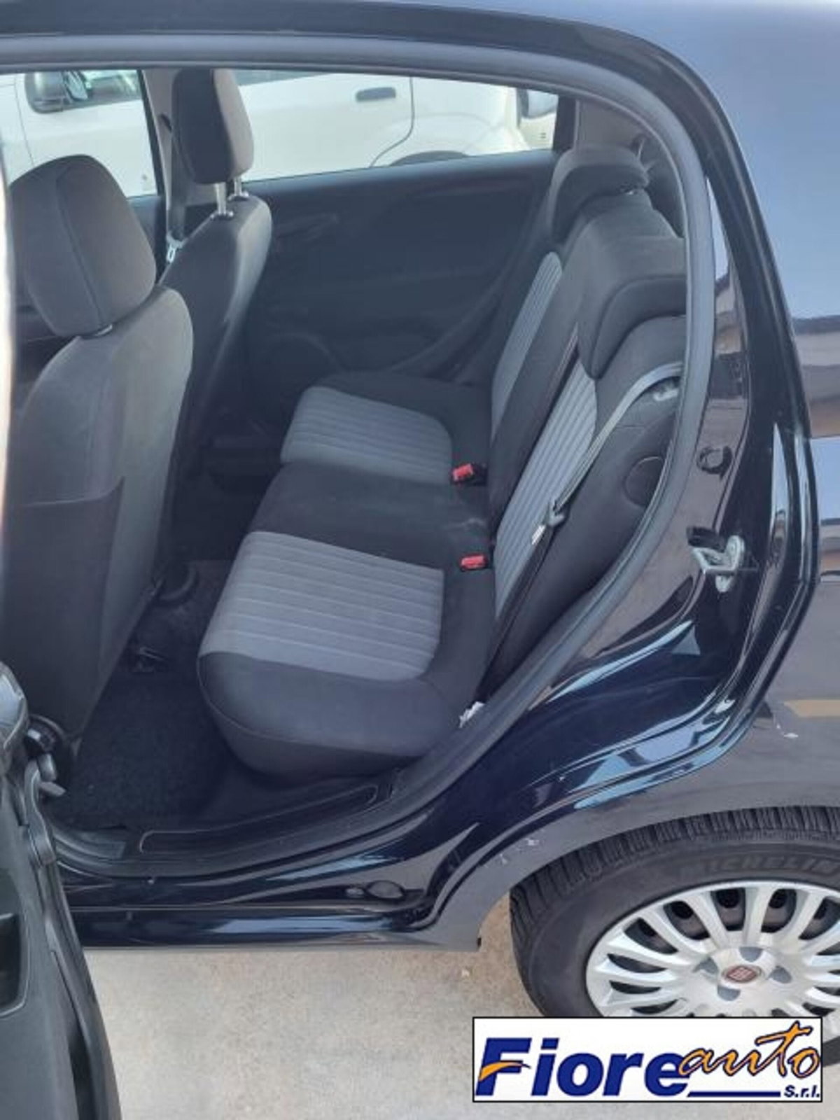 Fiat Punto 1.3 MJT II S&S 95 CV 5 porte Street (10)