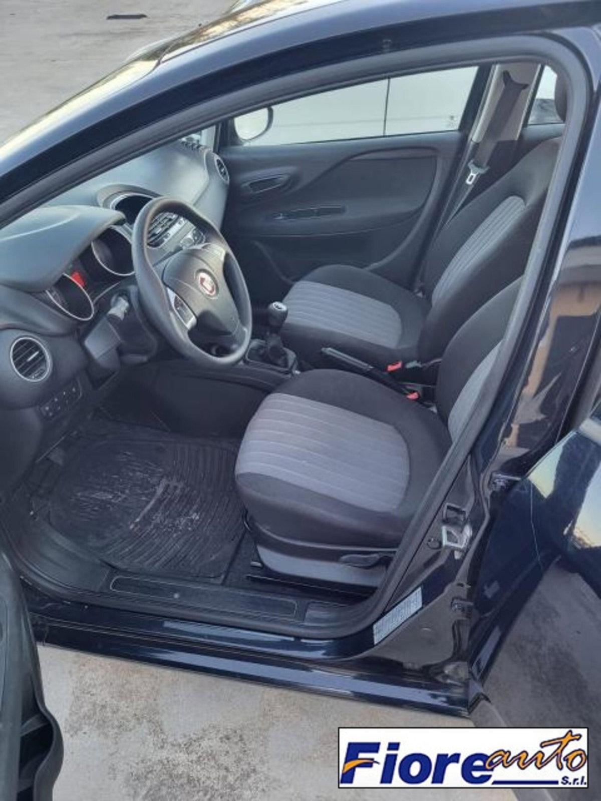 Fiat Punto 1.3 MJT II S&S 95 CV 5 porte Street (13)