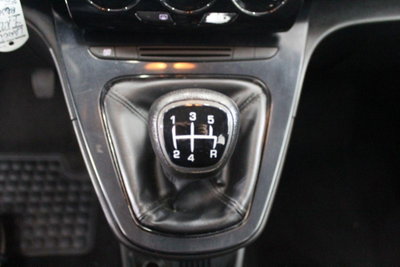 Lancia Ypsilon 1.2 69 CV 5 porte Silver (13)