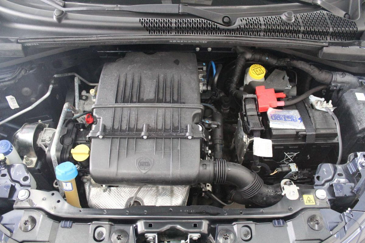 Lancia Ypsilon 1.2 69 CV 5 porte Silver (17)