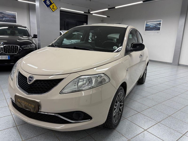 Lancia Ypsilon 1.2 69 CV 5 porte Platinum