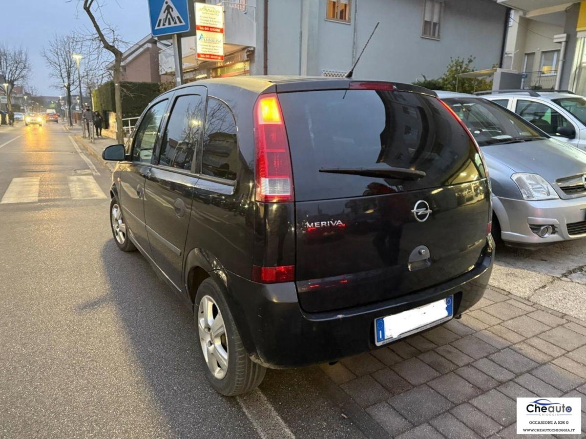Opel Meriva 1.6 16V Cosmo (4)