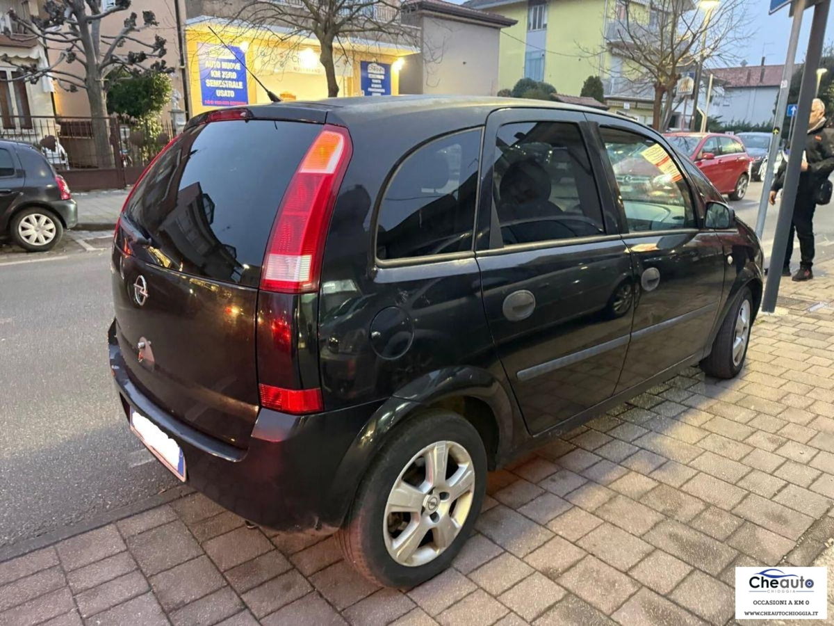 Opel Meriva 1.6 16V Cosmo (5)