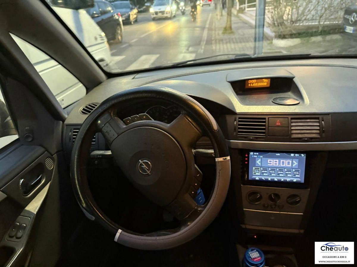 Opel Meriva 1.6 16V Cosmo (6)