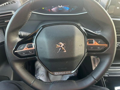Peugeot 2008 PureTech 100 S&S Allure Pack (13)