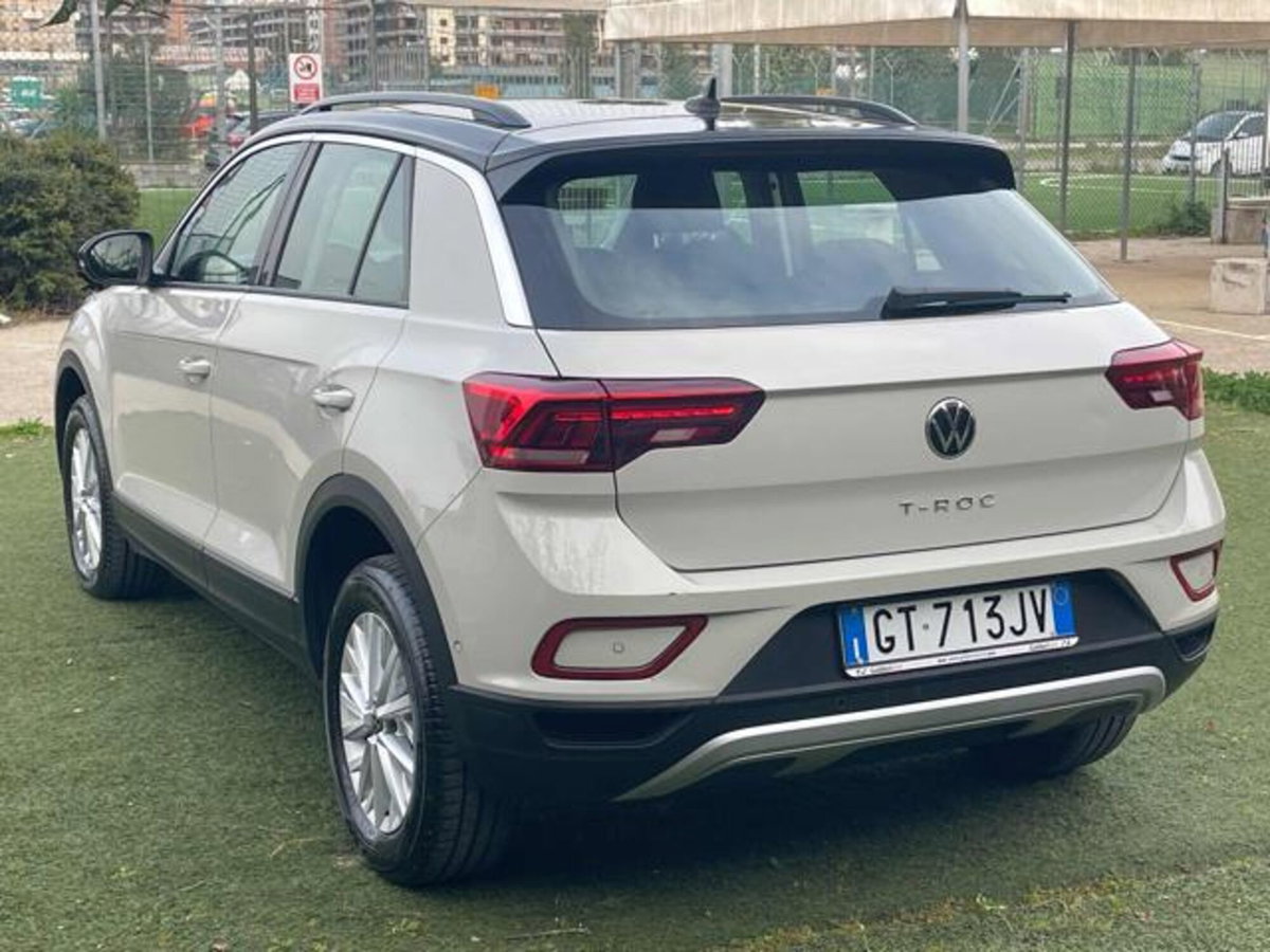 Volkswagen T-Roc 1.0 tsi Life 115cv (11)