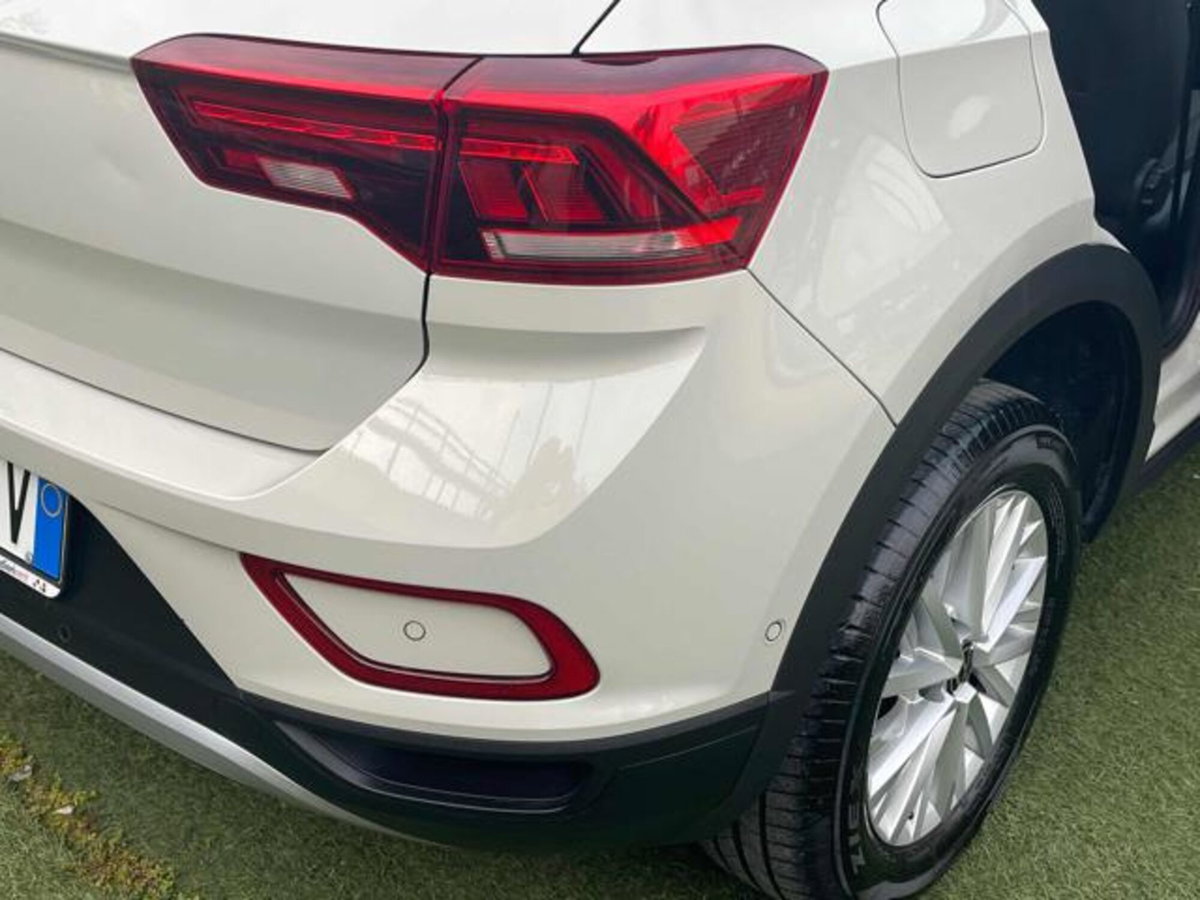 Volkswagen T-Roc 1.0 tsi Life 115cv (14)