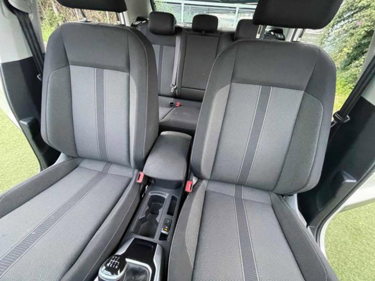 Volkswagen T-Roc 1.0 tsi Life 115cv (16)
