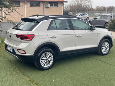 Volkswagen T-Roc 1.0 tsi Life 115cv (8)
