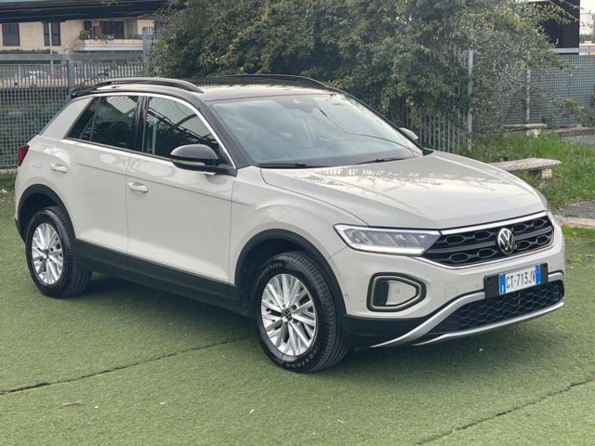 Volkswagen T-Roc 1.0 tsi Life 115cv (9)