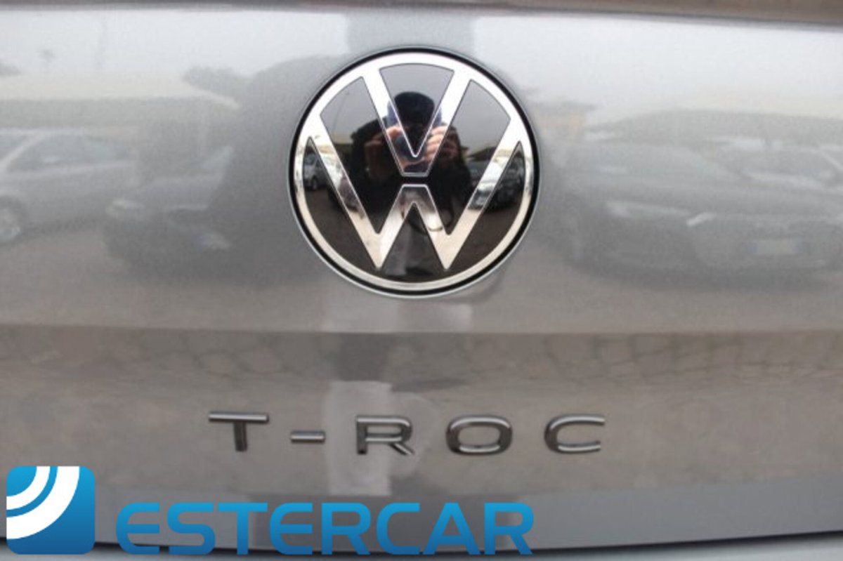 Volkswagen T-Roc 2.0 tdi R-Line 115cv (10)
