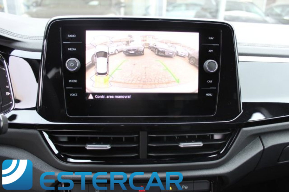 Volkswagen T-Roc 2.0 tdi R-Line 115cv (14)