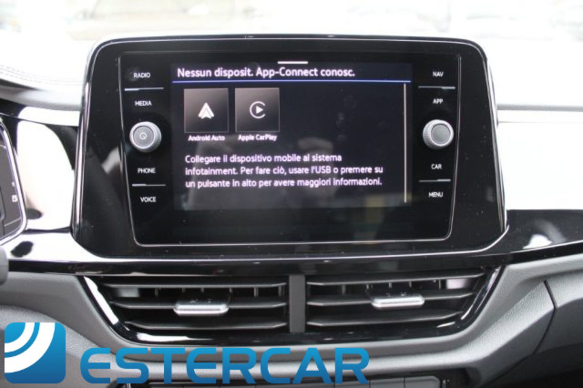 Volkswagen T-Roc 2.0 tdi R-Line 115cv (16)