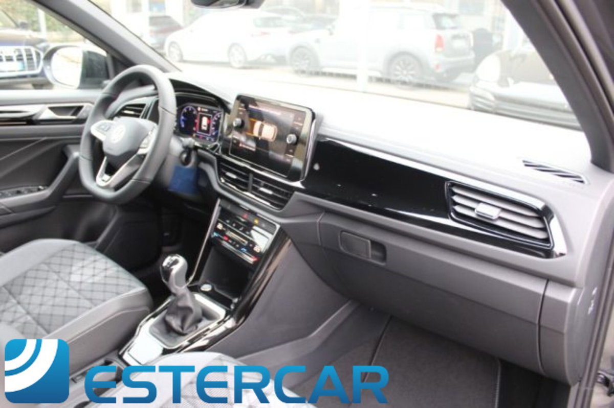 Volkswagen T-Roc 2.0 tdi R-Line 115cv (2)