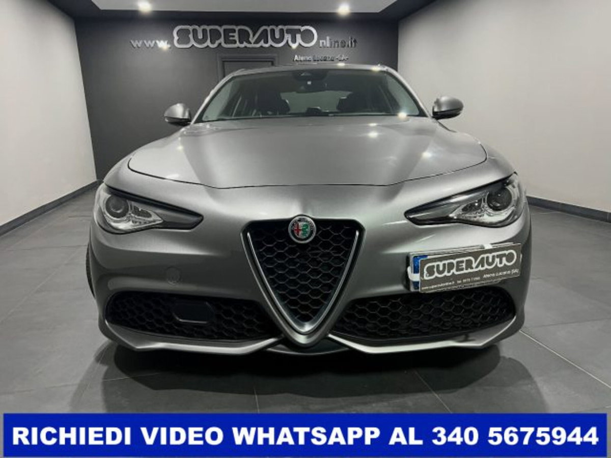 Alfa Romeo Giulia 2.2 Turbodiesel 210 CV AT8 AWD Q4 Veloce (2)